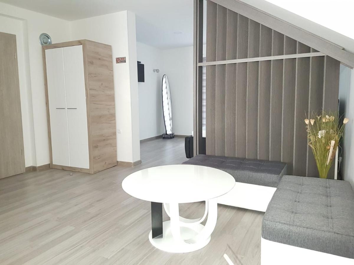 Apartmani Brigita Korenica Exterior photo